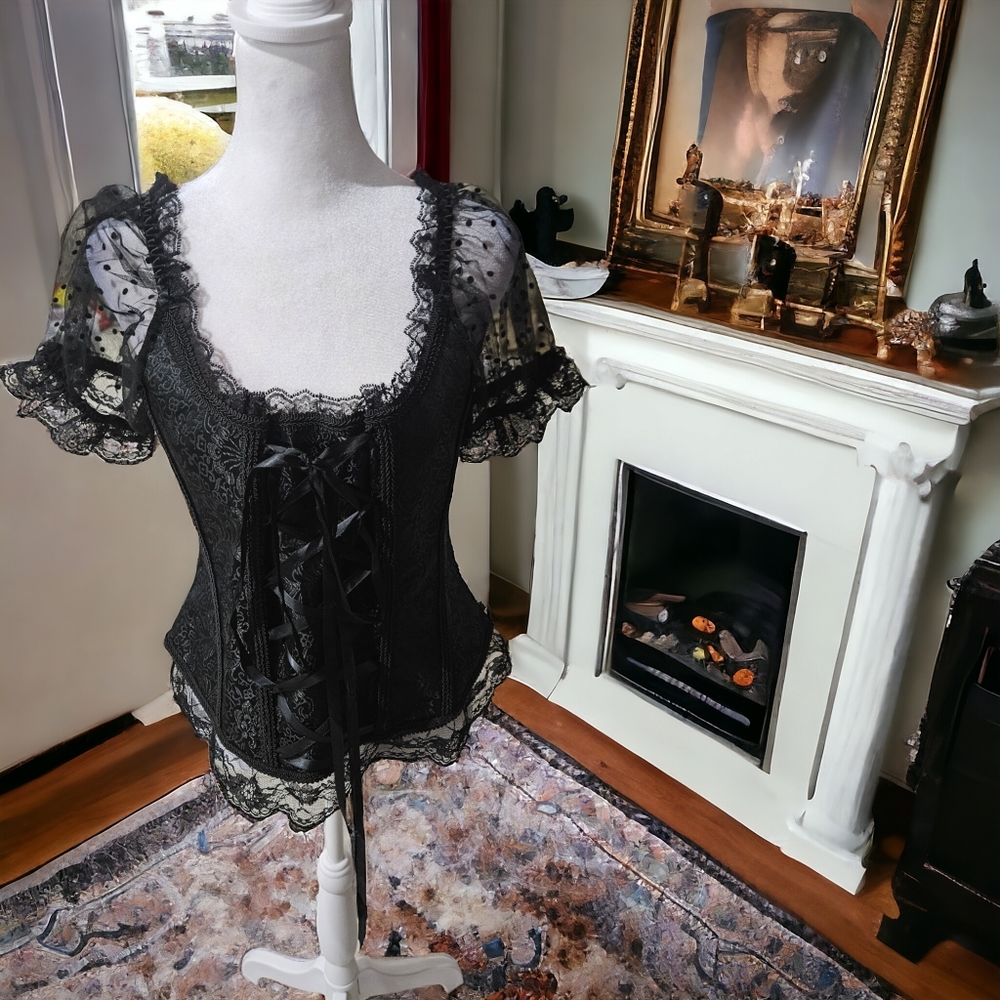 Black lace corset top short sleeve size XL NWOT Adore Me
